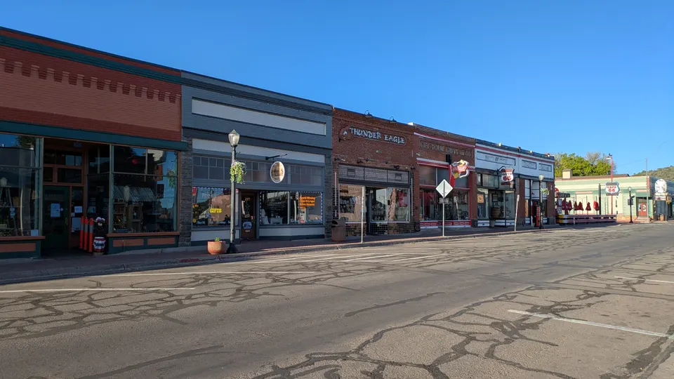 Moapa Valley — roofing contractor